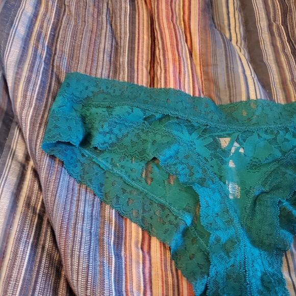 Victoria Secret - Picture 3 of 7